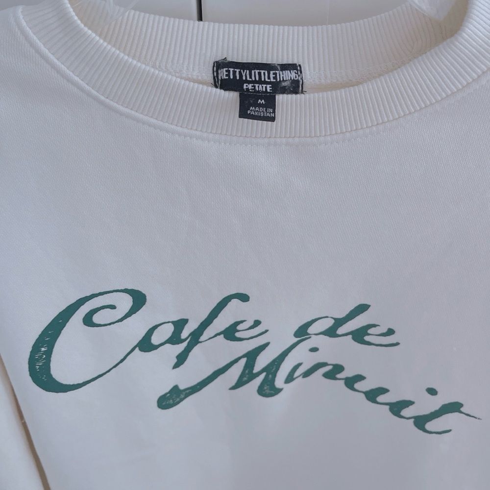 PrettyLittleThing Crewneck Classic Cream Sweatshirt Top with French Script - Picture 4 of 5